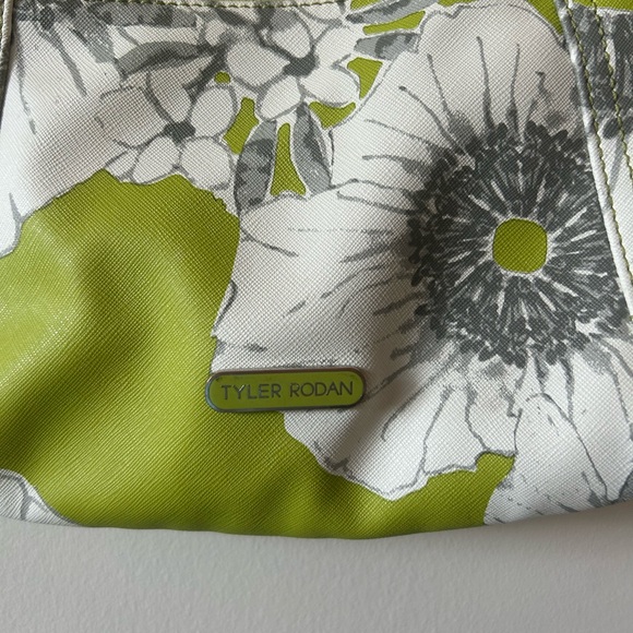 Tyler Rodan Green floral purse - Picture 4 of 5
